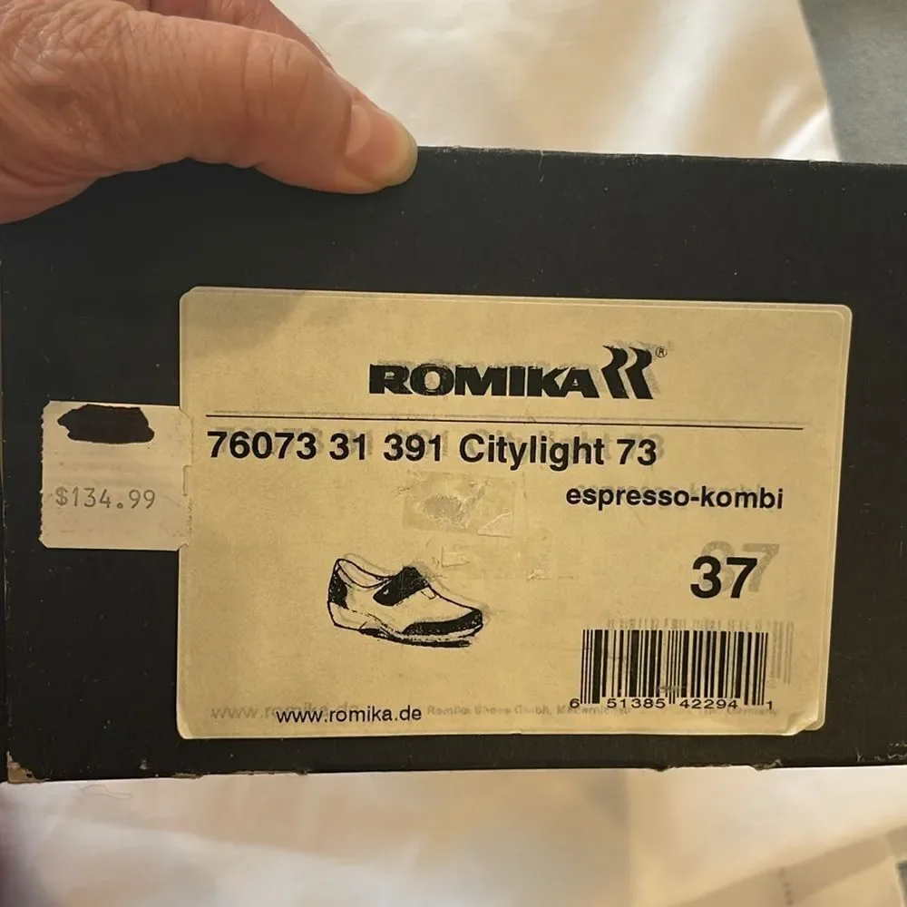 ROMIKA LEATHER MOCHA, PEWTER AND COPPERY BROWN BACK AND FRONT TOE SHOES.   NEW